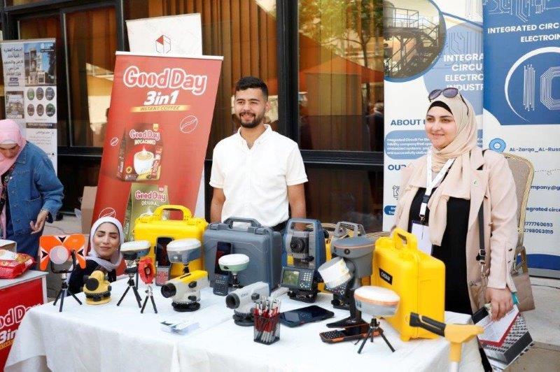 كلية الهندسة في "عمان العربية" تنظم اليوم العلمي الهندسي الثالث 13