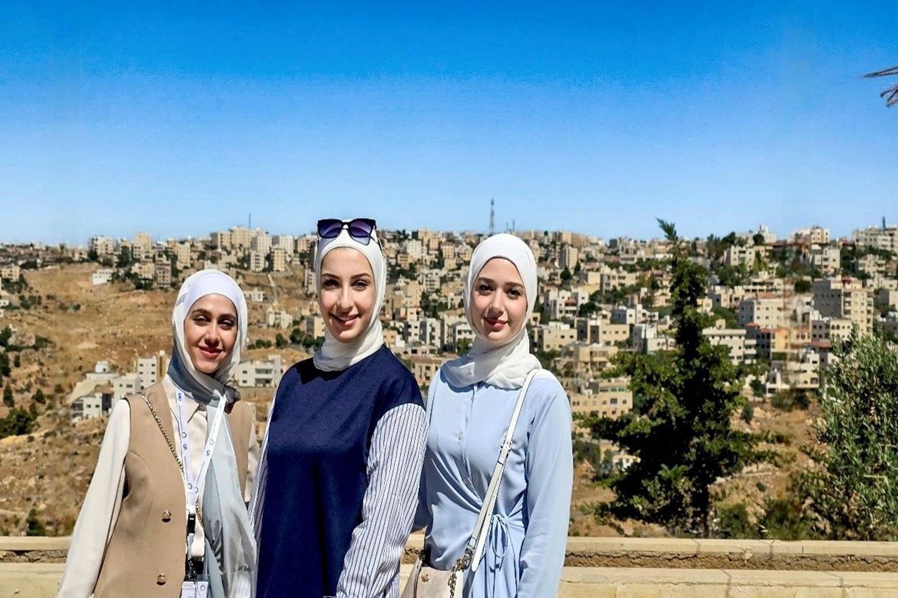 زيارة ميدانية لطلبة "هندسة العمارة" في جامعة عمان العربية إلى مدينة السلط لتعزيز المهارات التطبيقية والمعرفية6