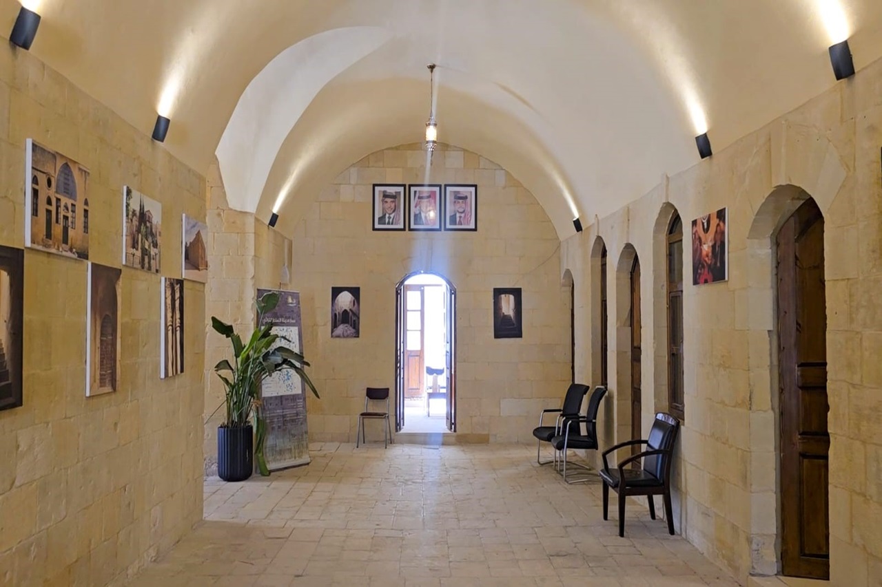 زيارة ميدانية لطلبة "هندسة العمارة" في جامعة عمان العربية إلى مدينة السلط لتعزيز المهارات التطبيقية والمعرفية7