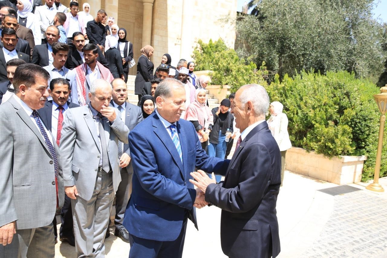 الديوان الملكي الهاشمي تأكيداً على الولاء والانتماء الوطني5
