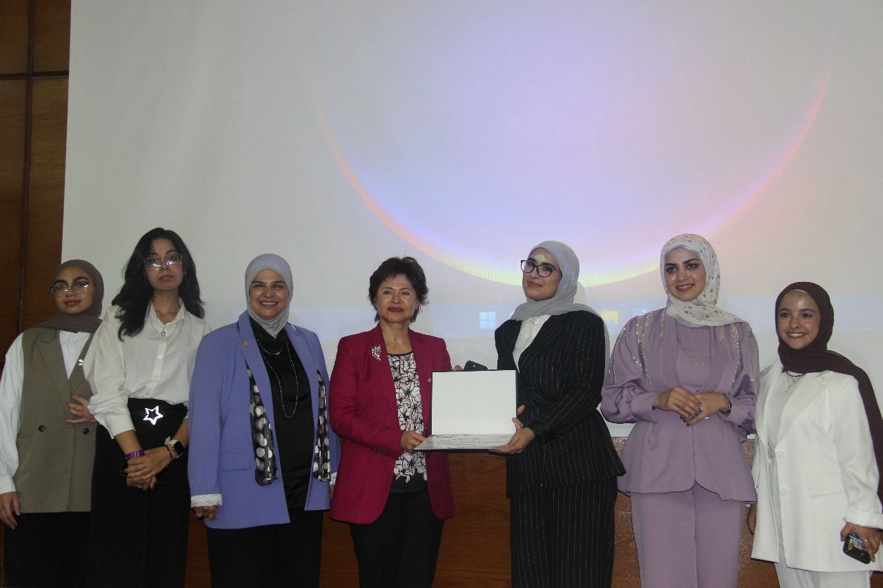 "عمان العربية" تسلط الضوء على تمكين المرأة في IEEE-Jordan WIE OPEN Day10