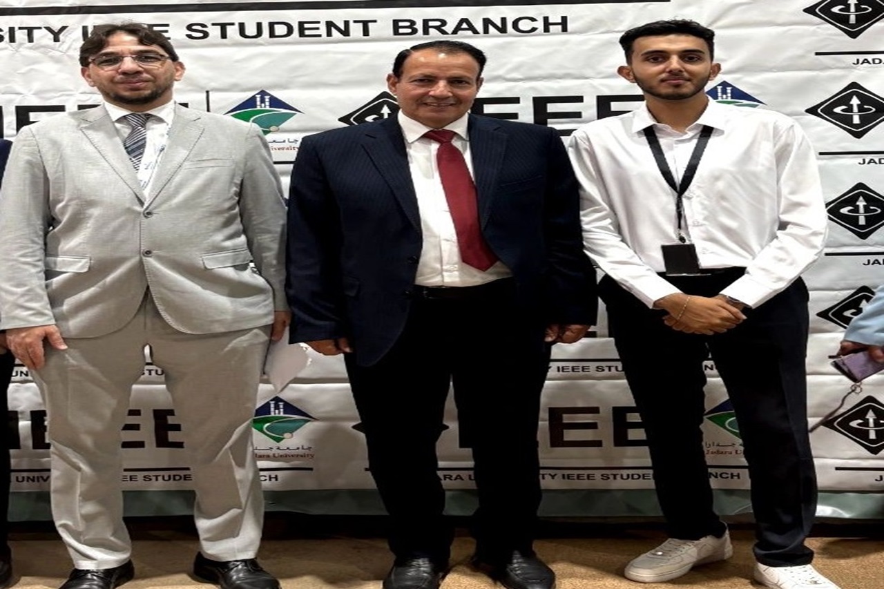 جامعة عمان العربية تبرز ريادتها الأكاديمية في فعالية IEEE بعرض نوعي ومشاريع طلابية مبتكرة3