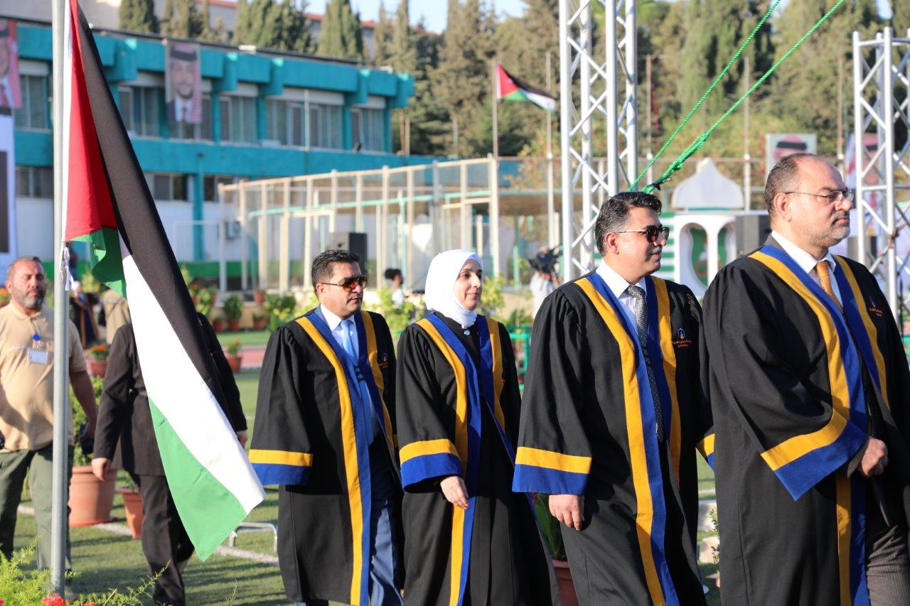 الجازي يرعى حفل تخريج الفوج الخامس والعشرين من طلبة جامعة عمان العربية36