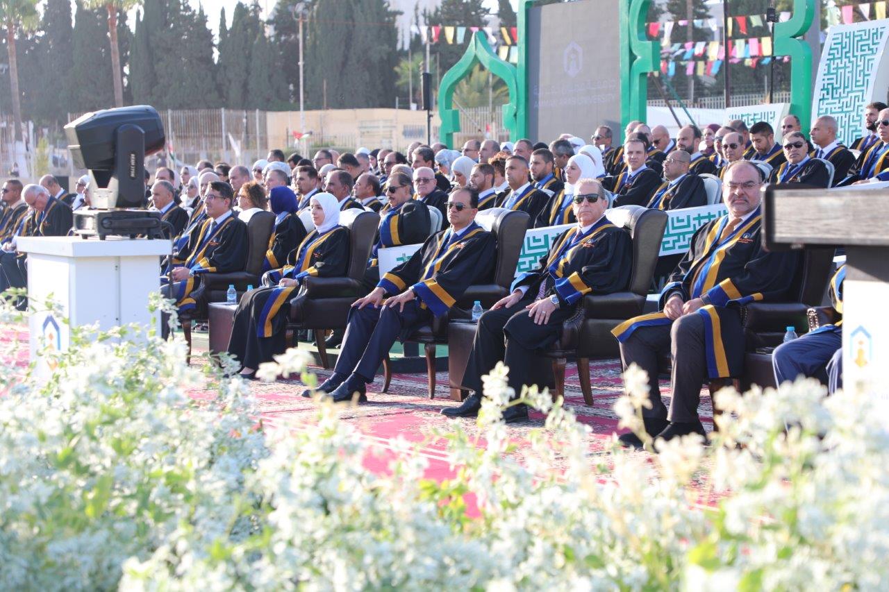 الجازي يرعى حفل تخريج الفوج الخامس والعشرين من طلبة جامعة عمان العربية42