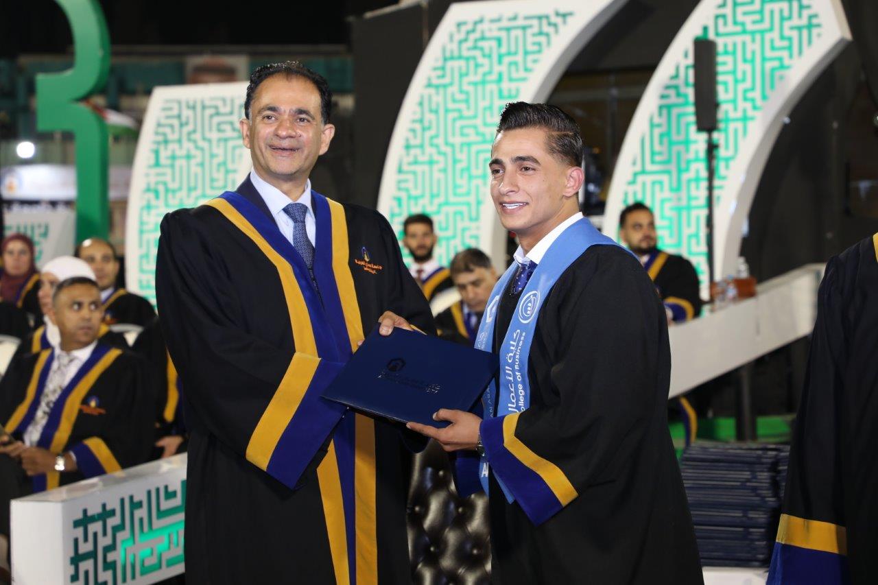 الجازي يرعى حفل تخريج الفوج الخامس والعشرين من طلبة جامعة عمان العربية50