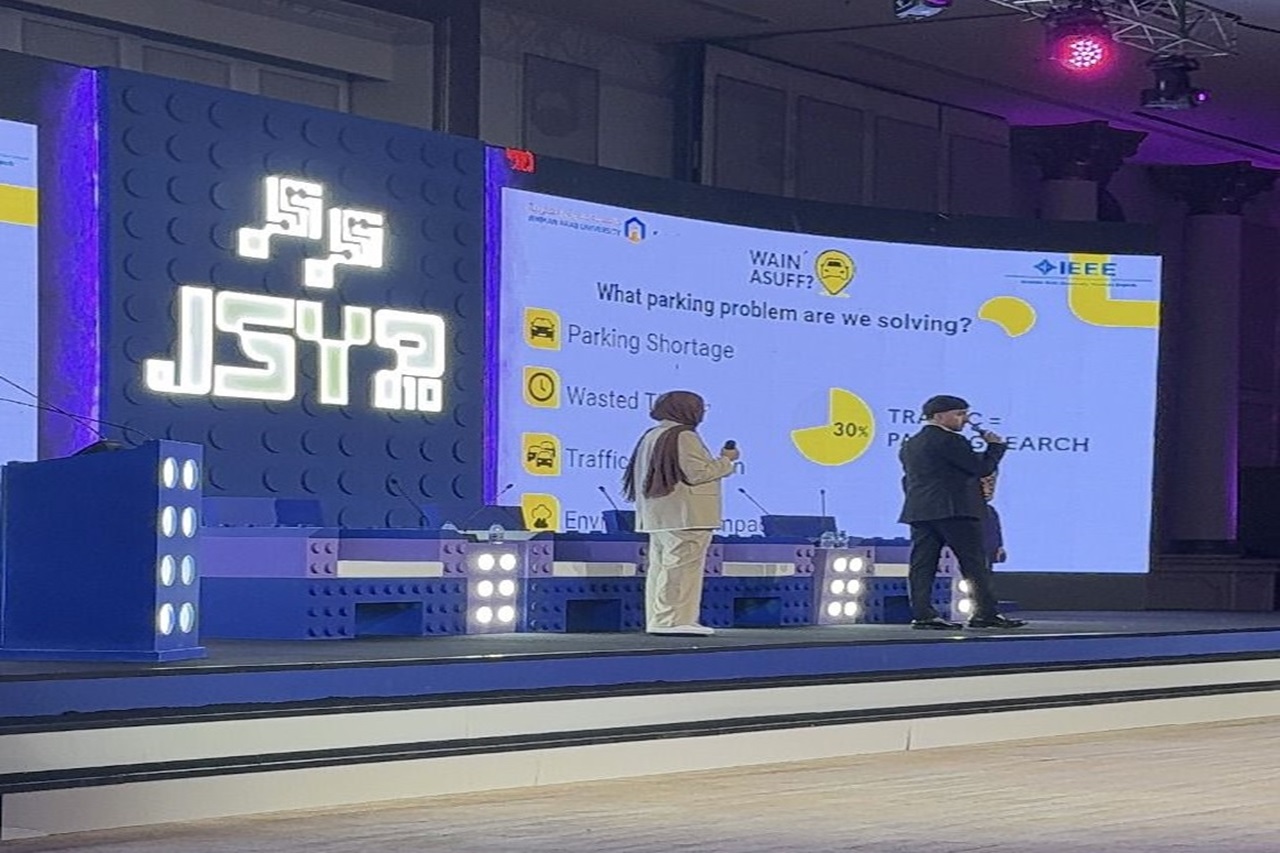 طلبة جامعة عمان العربية يحرزون المركز الأول في مسابقة الهاكثون في مؤتمر JSYP102