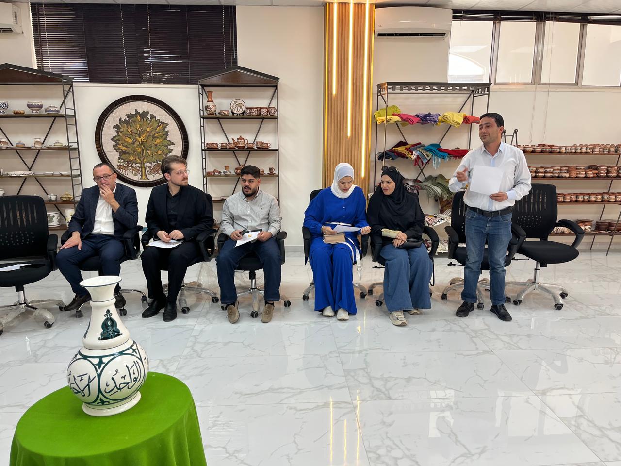 صيدلة "عمان العربية" تُعزز كفاءة طلبتها ببرنامج تطبيقي في الصناعات الدوائية14