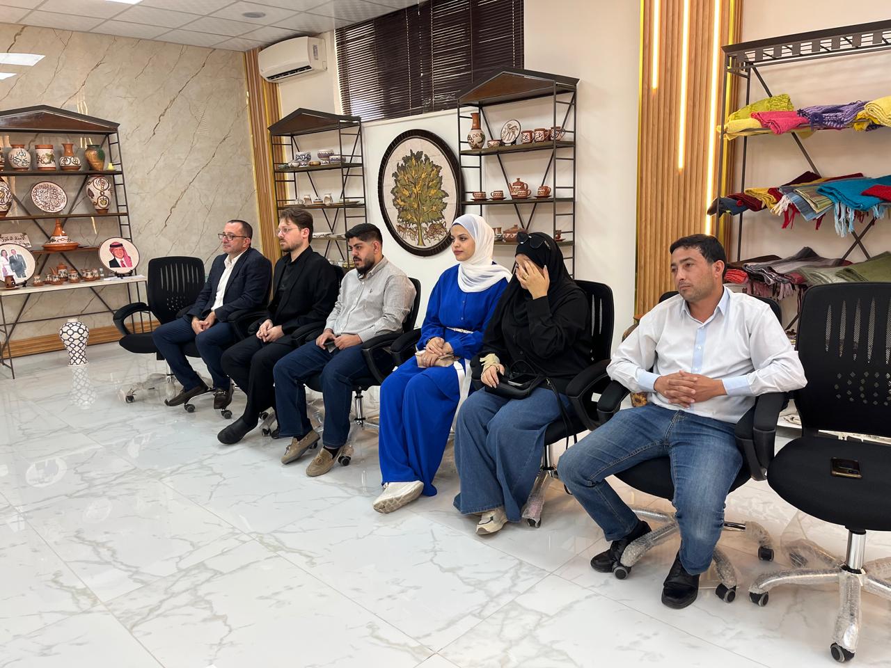 صيدلة "عمان العربية" تُعزز كفاءة طلبتها ببرنامج تطبيقي في الصناعات الدوائية15