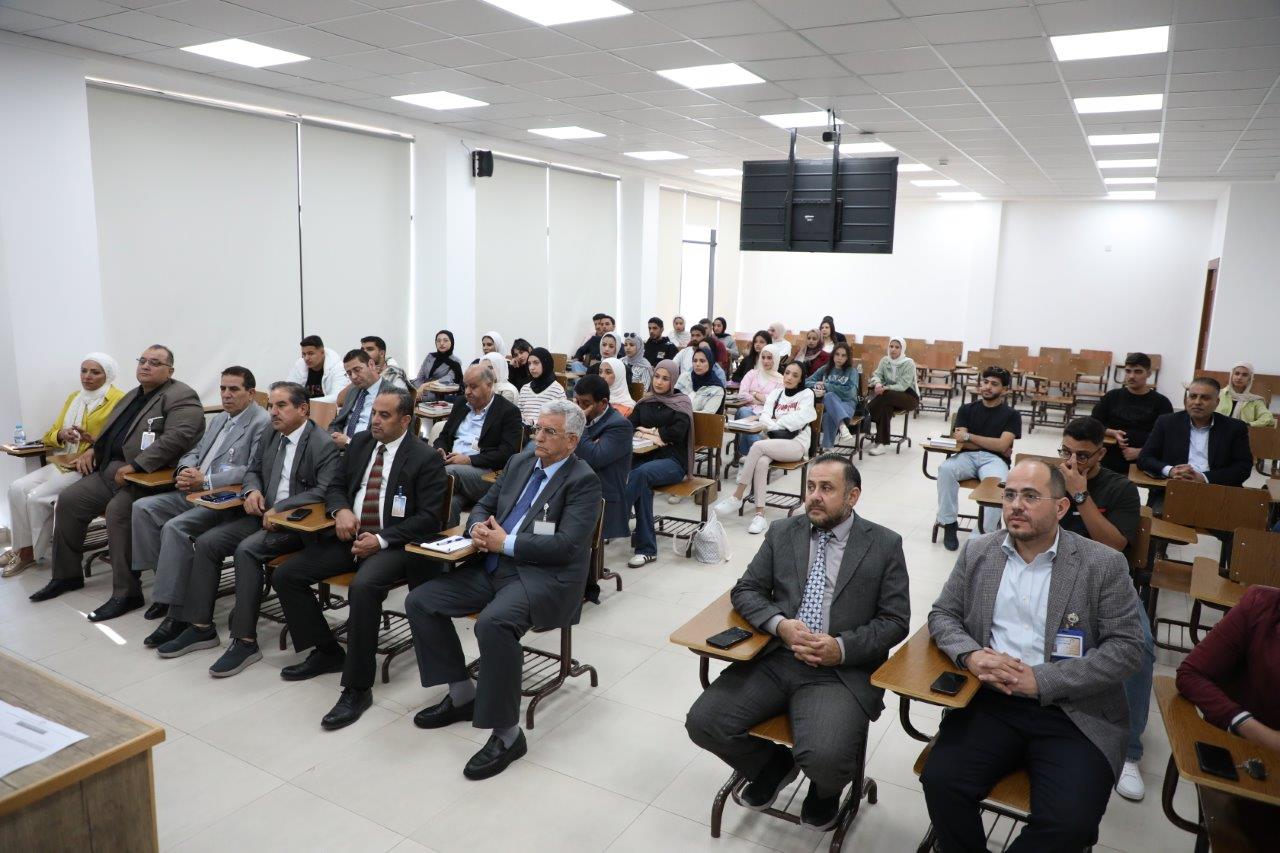 كلية الحقوق في جامعة عمان العربية تعزز التواصل مع طلبتها4