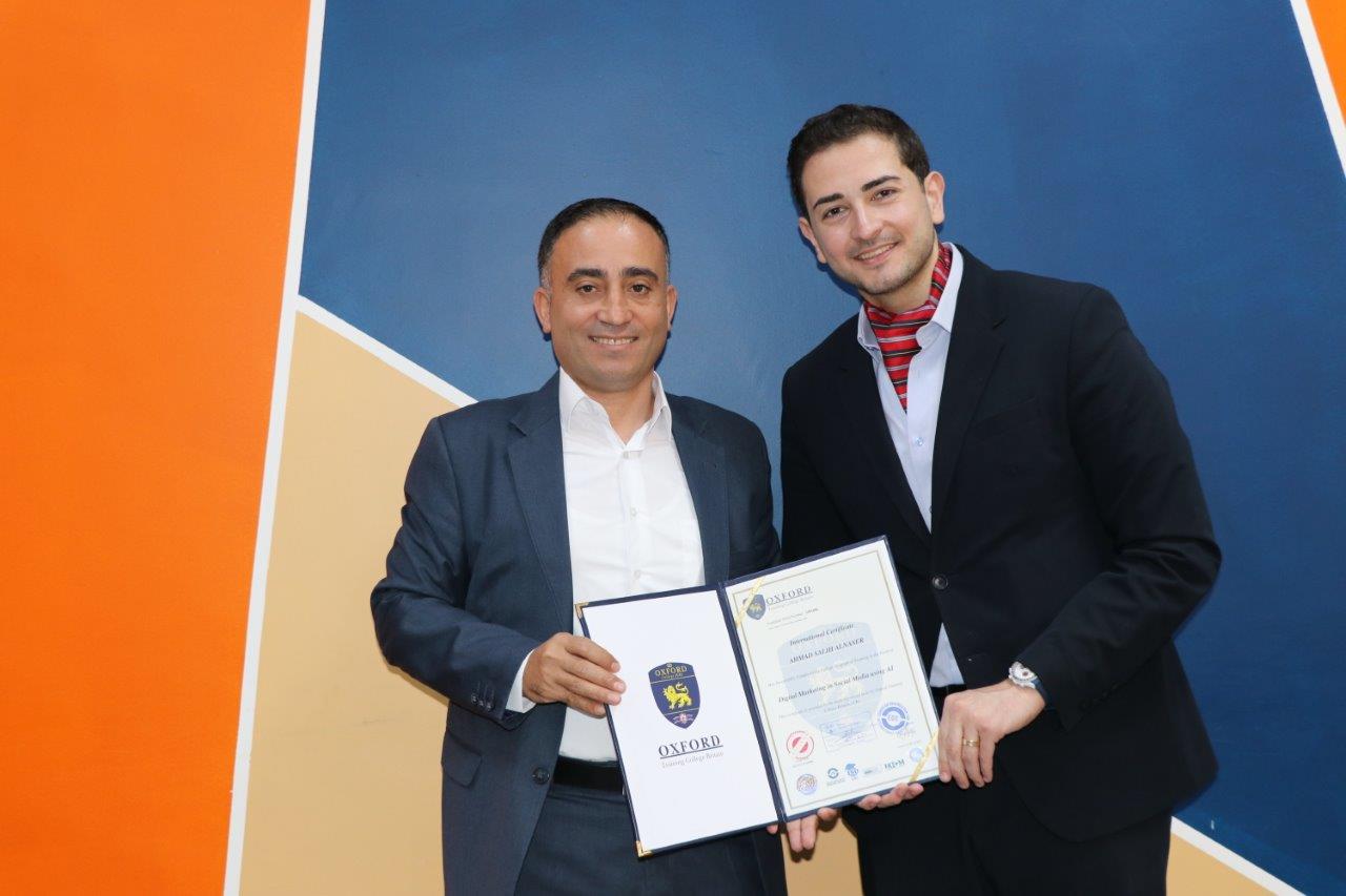 جامعة عمان العربية تنظم دورة تدريبية في التسويق الرقمي باستخدام الذكاء الاصطناعي8