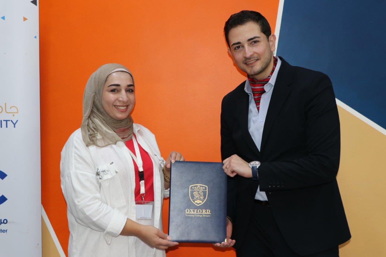 جامعة عمان العربية تنظم دورة تدريبية في التسويق الرقمي باستخدام الذكاء الاصطناعي9