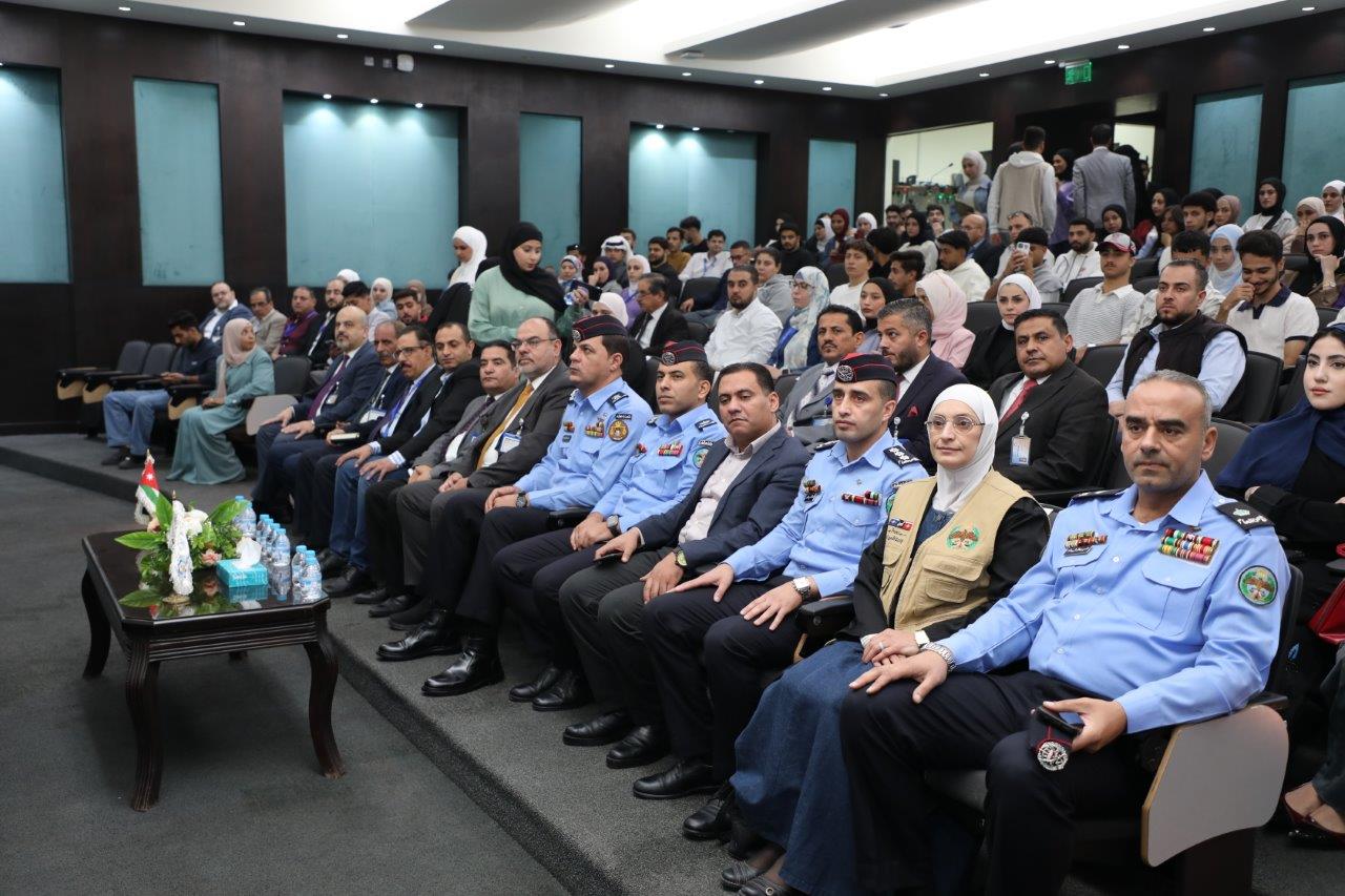 جامعة عمان العربية تنظم اليوم التوعوي المفتوح بالتعاون مع مديرية الأمن العام والشرطة المجتمعية3