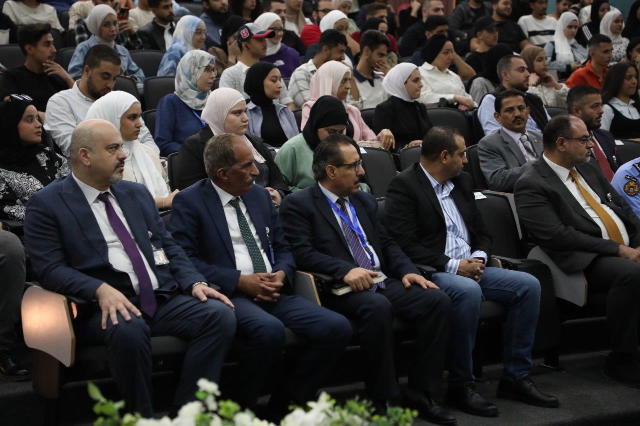 جامعة عمان العربية تنظم اليوم التوعوي المفتوح بالتعاون مع مديرية الأمن العام والشرطة المجتمعية6