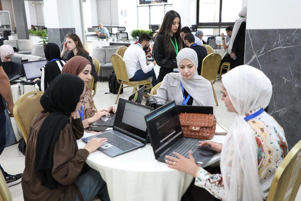 جامعة عمان العربية تختتم التحدي الأردني الأول للأمن السيبراني12