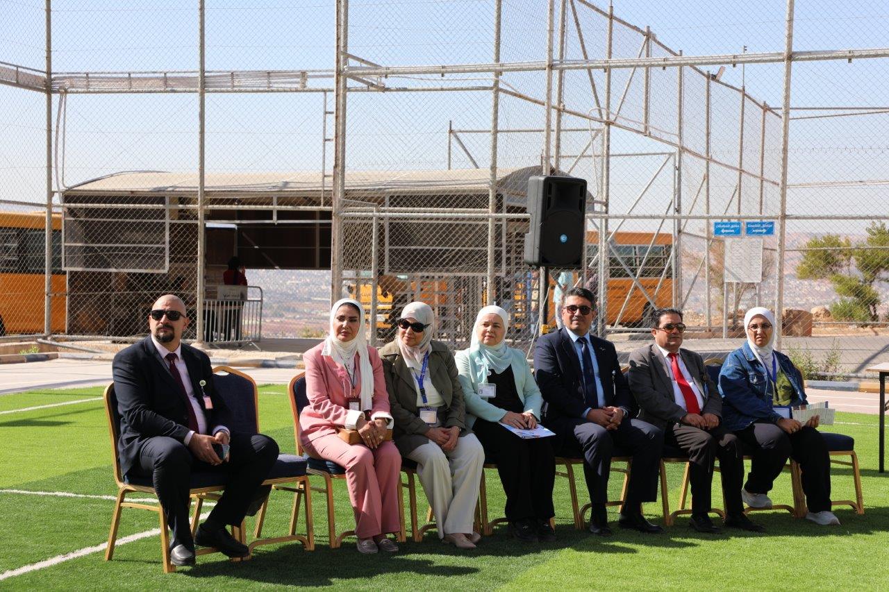 صيدلة "عمان العربية" تنظم اليوم الصحي لمنتسبيها تحت شعار "صحتك بتهمنا"5