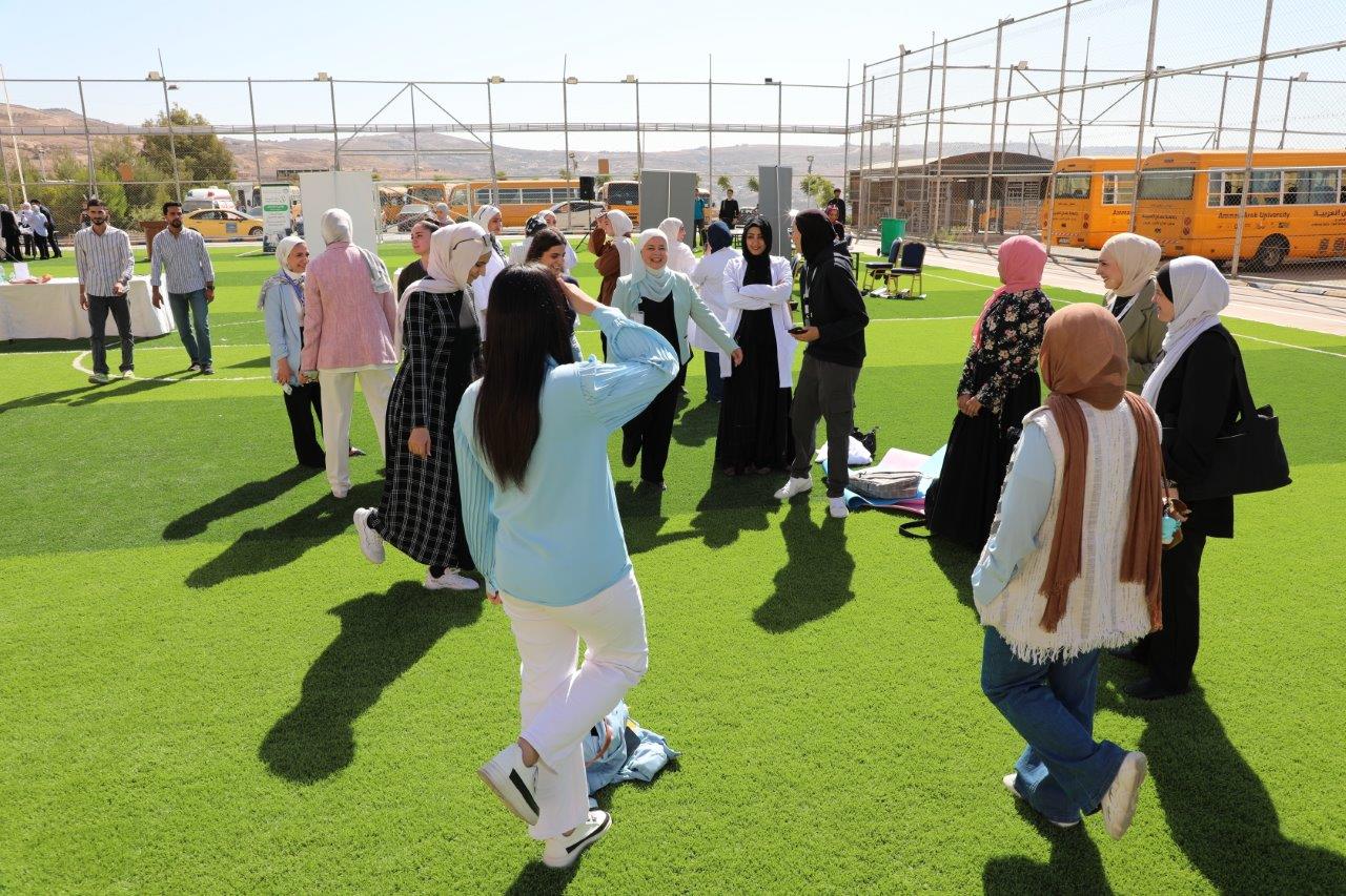 صيدلة "عمان العربية" تنظم اليوم الصحي لمنتسبيها تحت شعار "صحتك بتهمنا"23