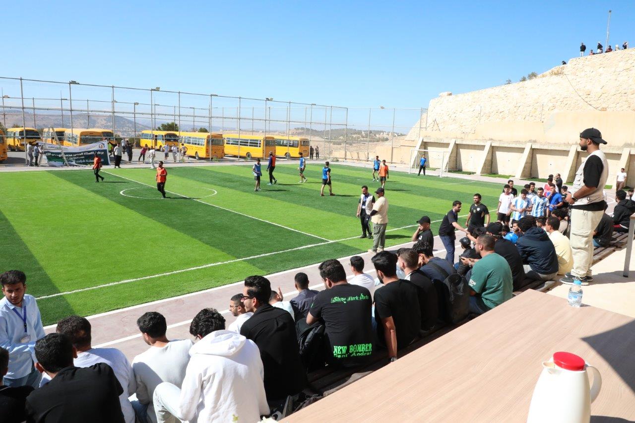 جامعة عمان العربية تنظم بطولة كرة القدم الأولى للعام الجامعي 2025/2026 بمشاركة كليات الجامعة4