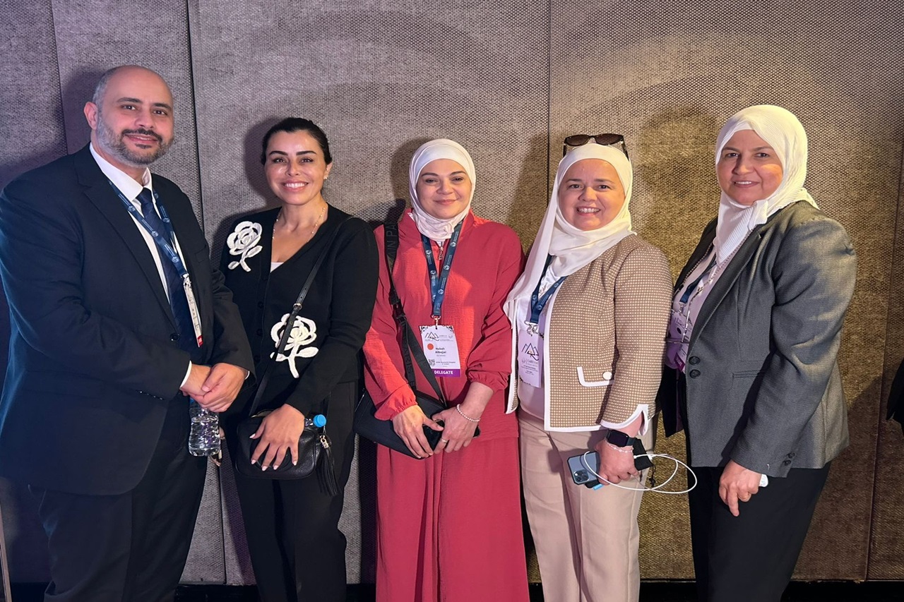 صيدلة "عمان العربية" تشارك في المؤتمر الدولي النوعي الرابع والعشرين لليقظة الدوائية (ISoP 2025) في القاهرة7