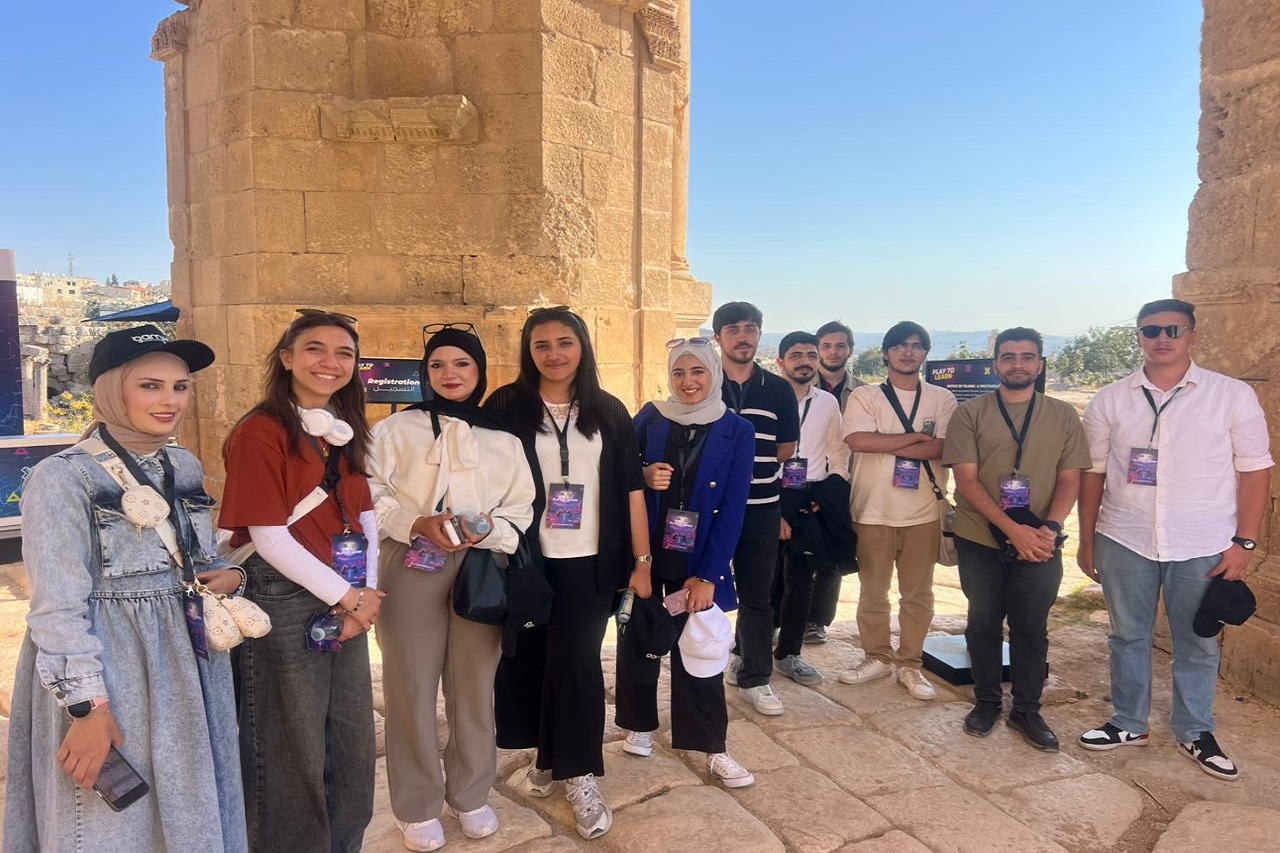 طلبة جامعة عمان العربية يشاركون في الجلسات التحضيرية للقمة الثالثة عشرة لصانعي الألعاب الإلكترونية في جرش5