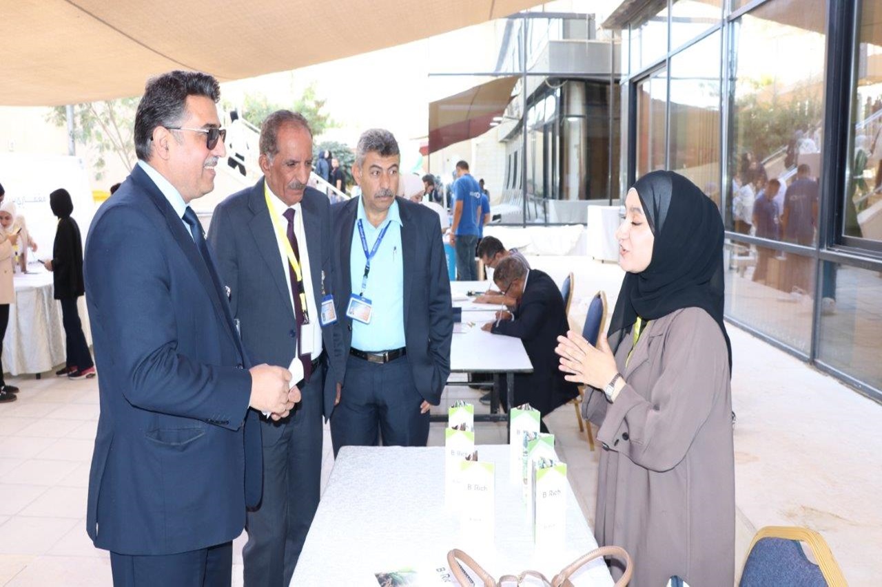 جامعة عمان العربية تحت شعار "معماري سنفور3