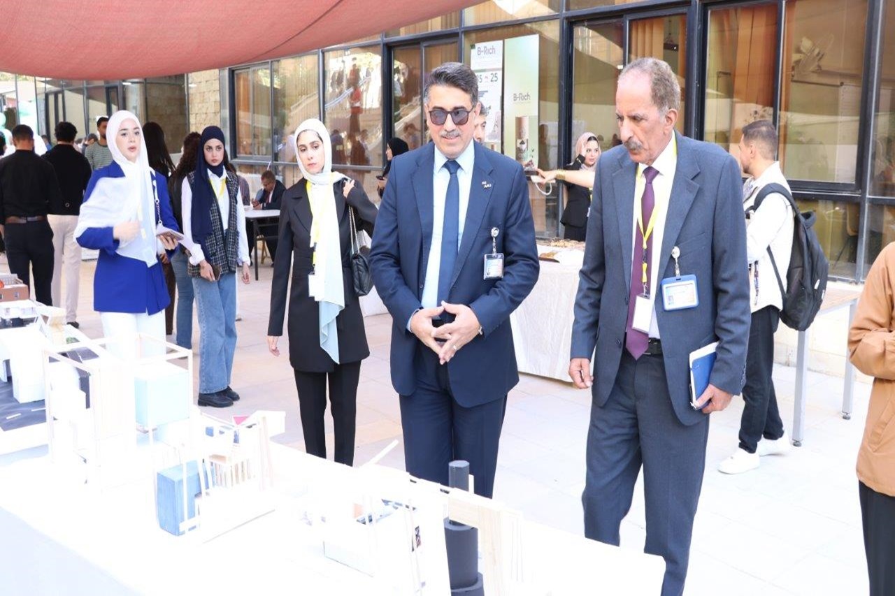 جامعة عمان العربية تحت شعار "معماري سنفور5