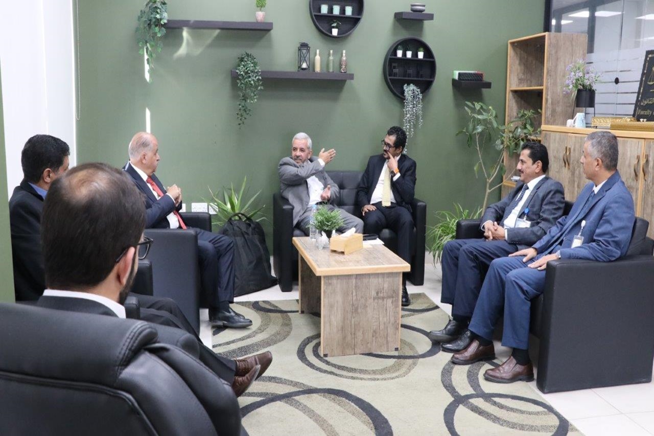 "عمان العربية" تستضيف الإعلامي حسن الشوبكي في ندوة حول المخاطر التي يواجهها الصحفيون في مناطق النزاع1