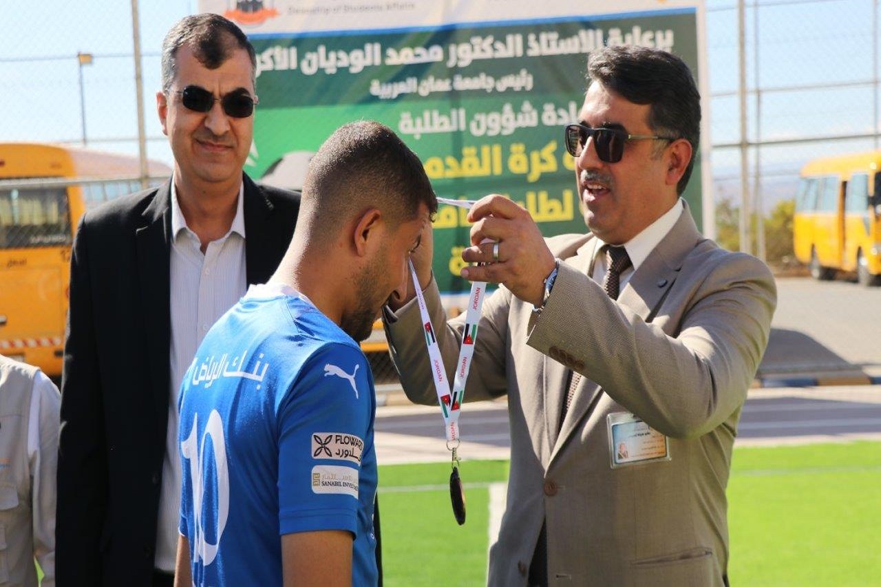 جامعة عمان العربية تنظم بطولة كرة القدم الأولى للعام الجامعي 2025/2026 بمشاركة كليات الجامعة9