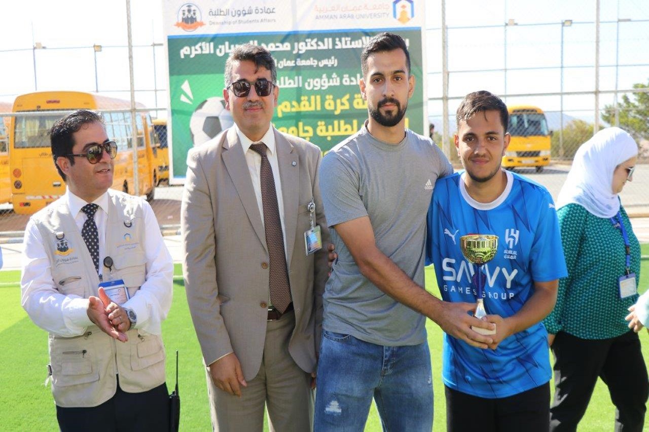 جامعة عمان العربية تنظم بطولة كرة القدم الأولى للعام الجامعي 2025/2026 بمشاركة كليات الجامعة14