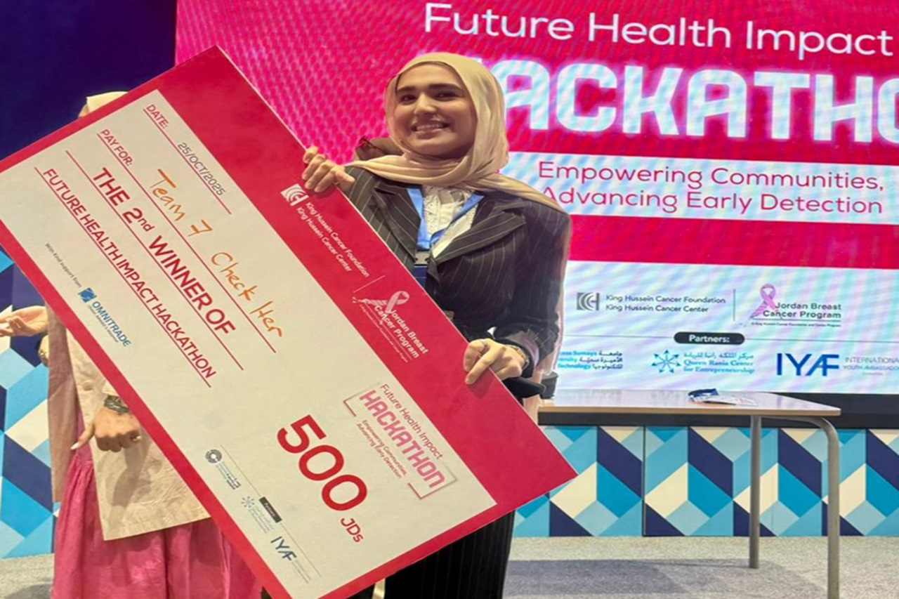 الطالبة لين نوفل من "عمان العربية" تحقق مركزًا متقدمًا في هاكاثون "التأثير في صحة المستقبل"4