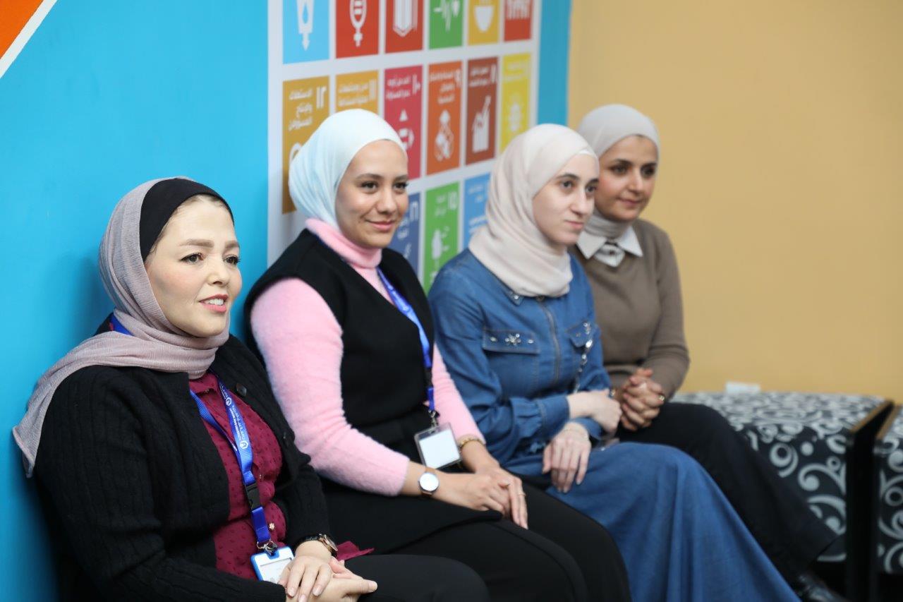 جامعة عمان العربية تكرم المشاركين في فعاليات اسبوع الريادة العالمي 20255