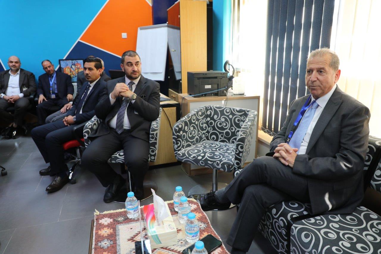 جامعة عمان العربية تكرم المشاركين في فعاليات اسبوع الريادة العالمي 20257