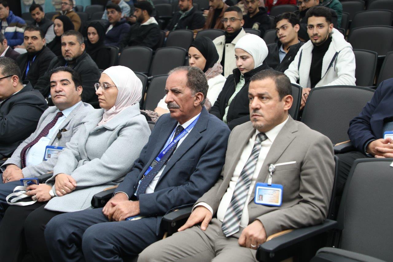 الدكتورة هيفاء النجار تحاضر في جامعة عمّان العربية حول دور الأسرة والتعليم في تمكين المرأة4