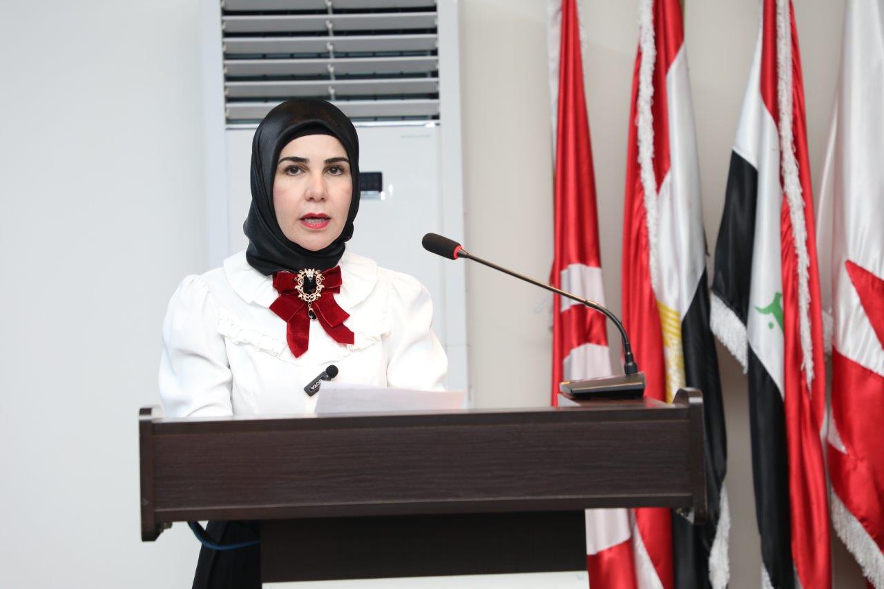 الدكتورة هيفاء النجار تحاضر في جامعة عمّان العربية حول دور الأسرة والتعليم في تمكين المرأة6