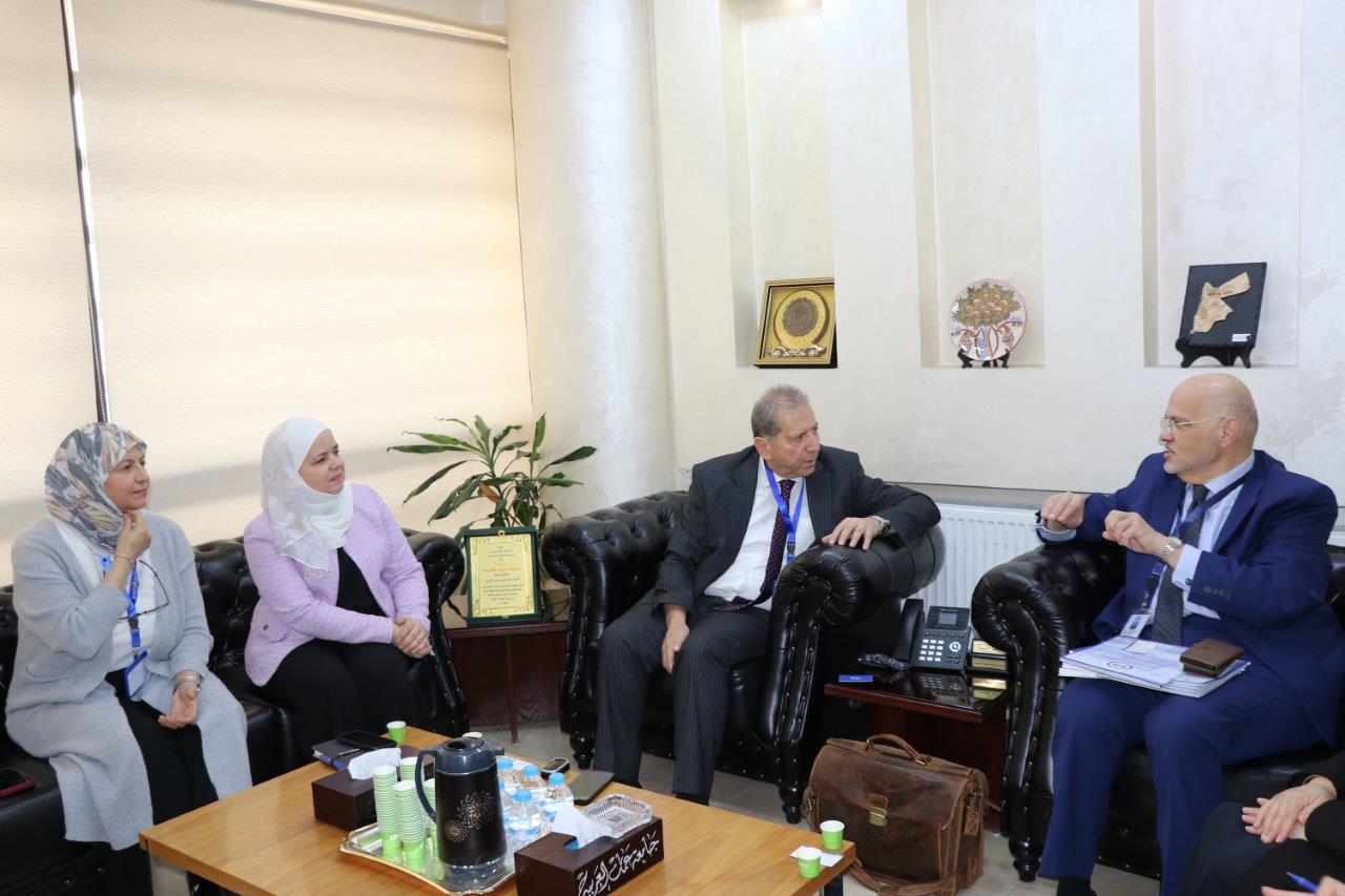 جامعة عمان العربية توقّع اتفاقية تعاون مع الأكاديمية العالمية للصحة الرقمية في المملكة المتحدة3