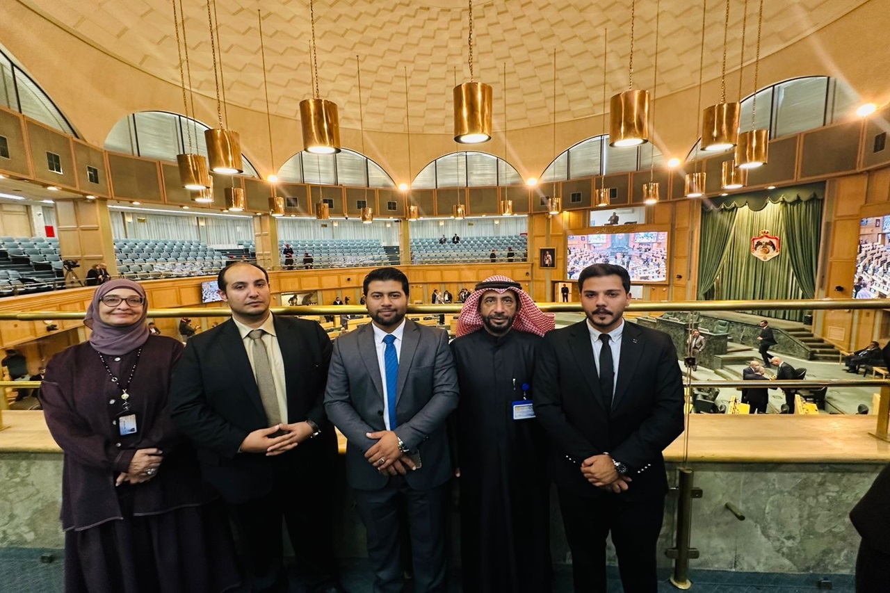 طلبة جامعة عمّان العربية في زيارة علمية إلى مجلس النواب لتعزيز الوعي الوطني6