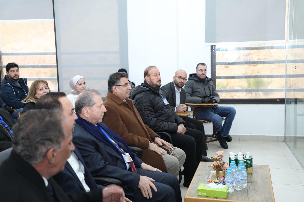 كلية الهندسة في جامعة عمان العربية تكرم طلبتها الأوائل2