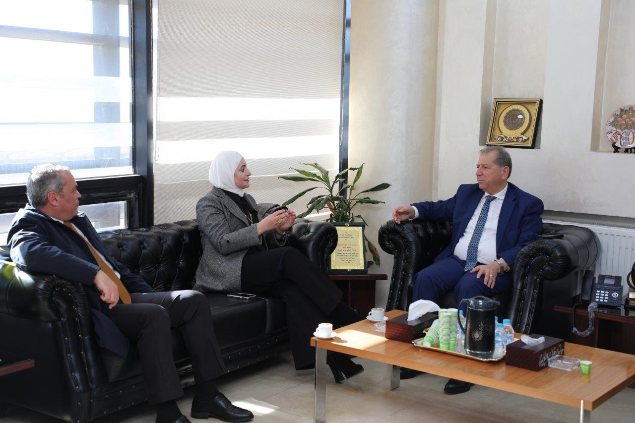 جامعة عمان العربية تبحث آفاق التعاون مع المجلس الأعلى للعلوم والتكنولوجيا لدعم البحث العلمي التطبيقي1