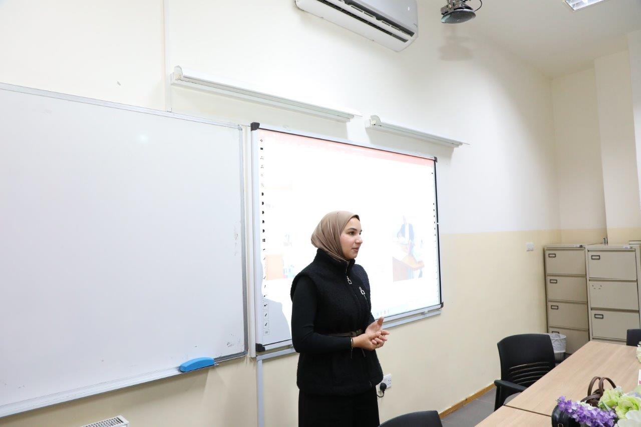 كلية العلوم التربوية والنفسية في "عمان العربية" تنظم ملتقى التدريب الميداني بصمة ميدانية (3)9