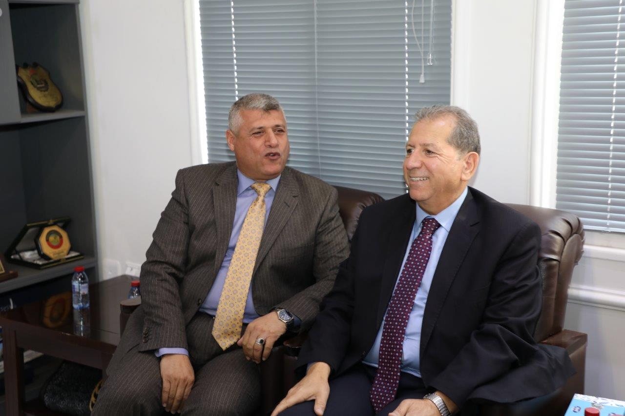 جامعة عمان العربية توقّع مذكرة تعاون مع بلدية بيرين لتعزيز التنمية المجتمعية10