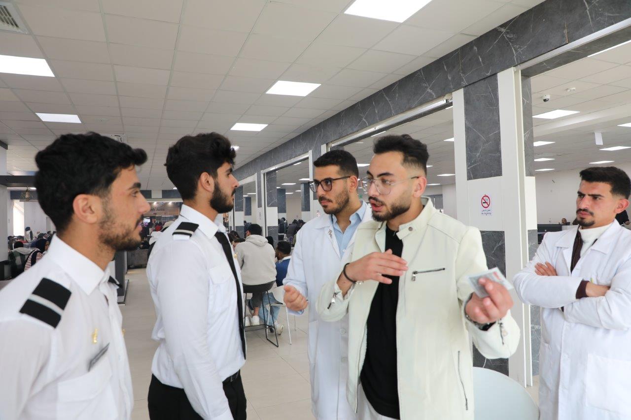 صيدلة "عمان العربية" تطلق مبادرة "لنتشارك معًا نحو هواء نقي" لتعزيز بيئة جامعية خالية من التدخين8