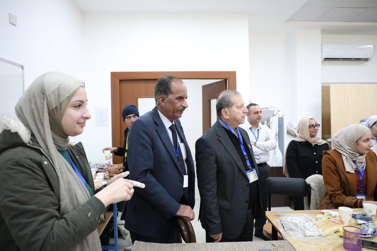 قسم هندسة العمارة في "عمان العربية" ينظم ورشة عمل إبداعية في التشكيل بالصلصال1