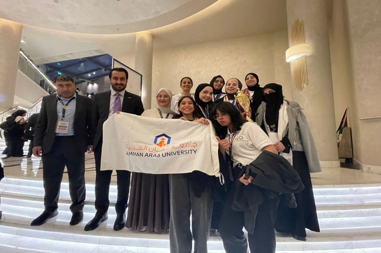 كلية الآداب والعلوم في "عمّان العربية" تحصد جائزتين في اولمبياد اللغة الانجليزية لعام 20252