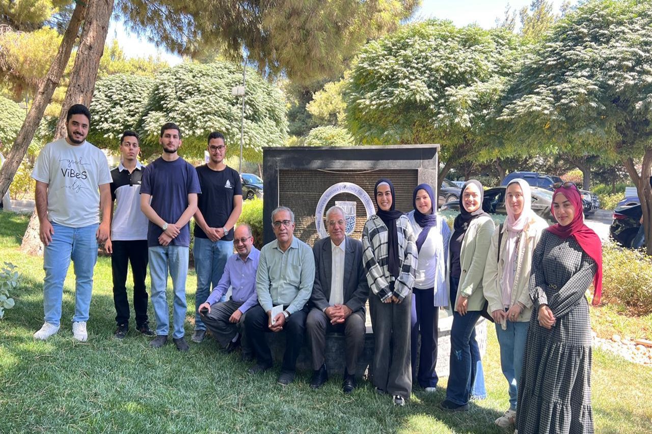 طلبة علوم الطيران ومجتمع الفضاء والالكترونيات في "عمان العربية" يشاركون في دورة تدريبية حول "علوم وتكنولوجيا الفضاء"2