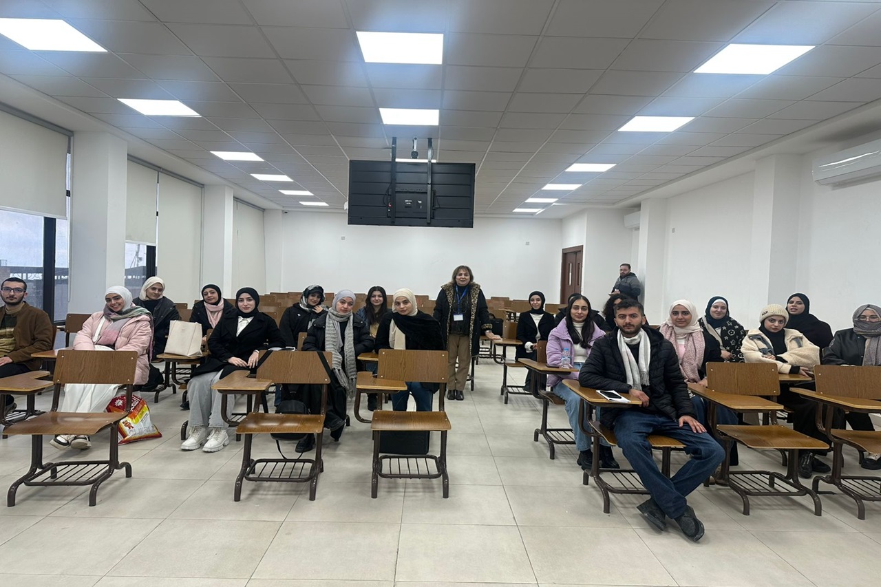 ورشة تدريبية في جامعة عمان العربية لتعزيز مهارات الطلبة في نظرية غشتالت بالتصميم المعماري4