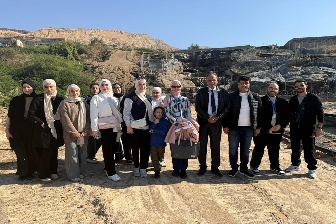 قسم هندسة العمارة في "عمان العربية" ينفّذ زيارة ميدانية لموقع مشروع المنتجع السياحي في البحر الميت1