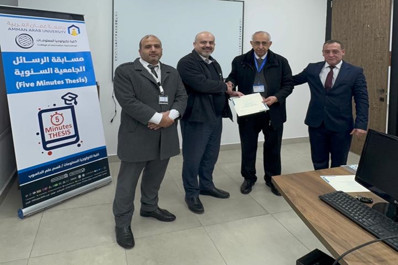 كلية تكنولوجيا المعلومات في "عمان العربية" تنظّم النسخة الرابعة من مسابقة "الرسالة في خمس دقائق" لطلبة الدراسات العليا2