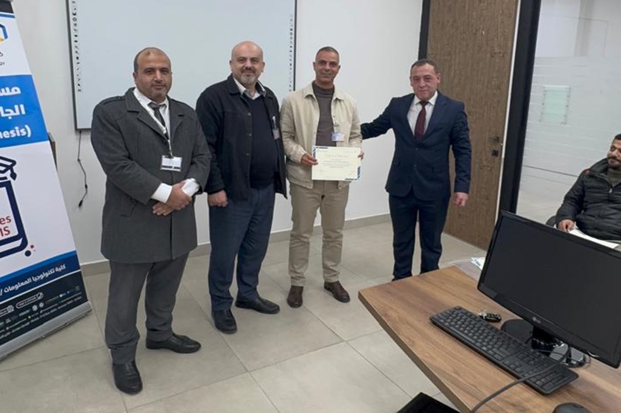 كلية تكنولوجيا المعلومات في "عمان العربية" تنظّم النسخة الرابعة من مسابقة "الرسالة في خمس دقائق" لطلبة الدراسات العليا5