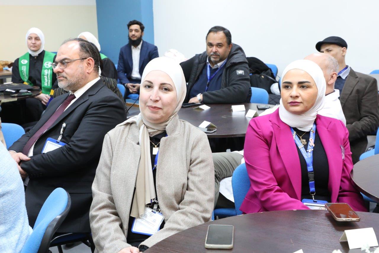 جامعة عمان العربية تحتفي بتخريج الدفعة الأولى من ماجستير اليقظة الدوائية والشؤون التنظيمية5