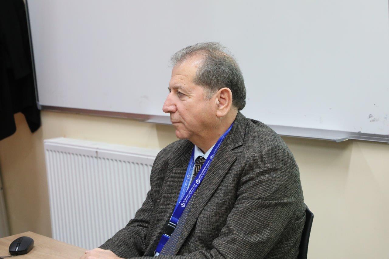 جامعة عمان العربية تحتفي بتخريج الدفعة الأولى من ماجستير اليقظة الدوائية والشؤون التنظيمية19