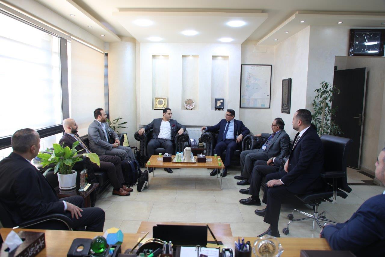 جامعة عمان العربية و" حق - HAQQ " نحو تعاون استراتيجي في التقنيات القانونية والذكاء الاصطناعي2